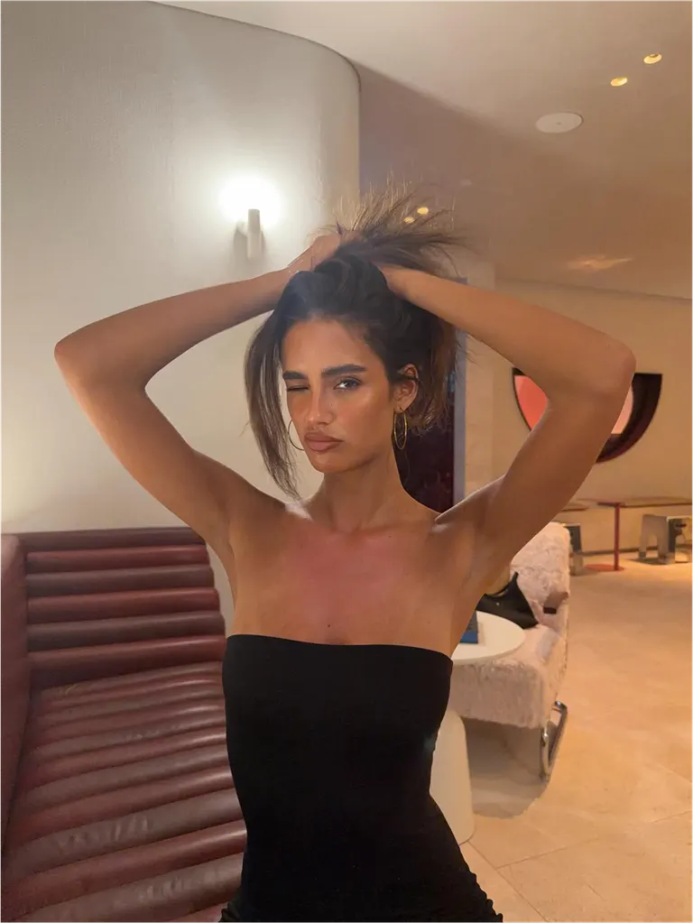 Luxury · Evening Lounge Glam, example 2 of 6