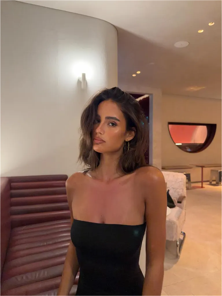 Luxury · Evening Lounge Glam, example 5 of 6