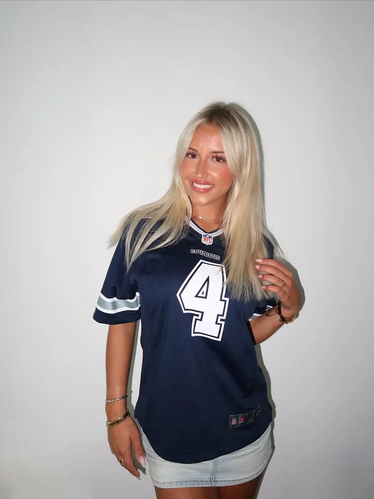 Sports · Game Day Jersey Look, example 2 of 3