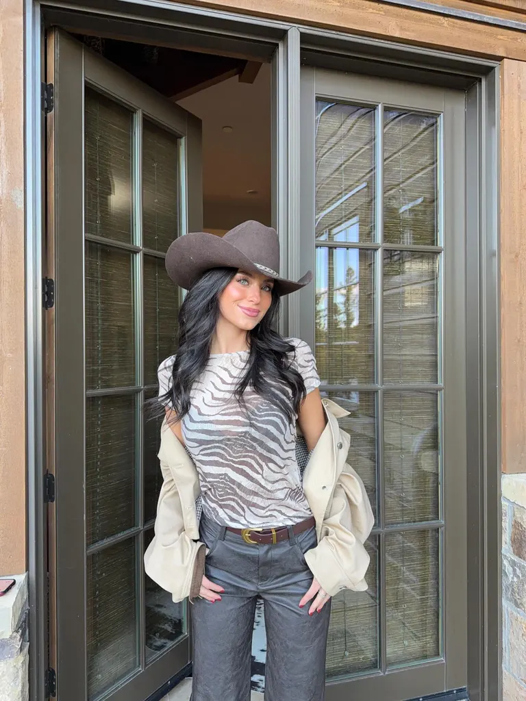 Lifestyle · Western Chic Doorway, example 2 of 2