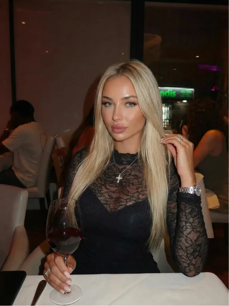 Luxury · Fine dining night, example 4 of 5