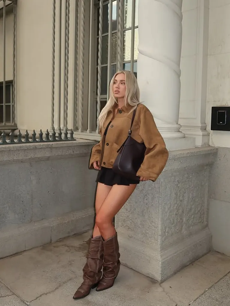 Lifestyle · Evening City Chic, example 2 of 2