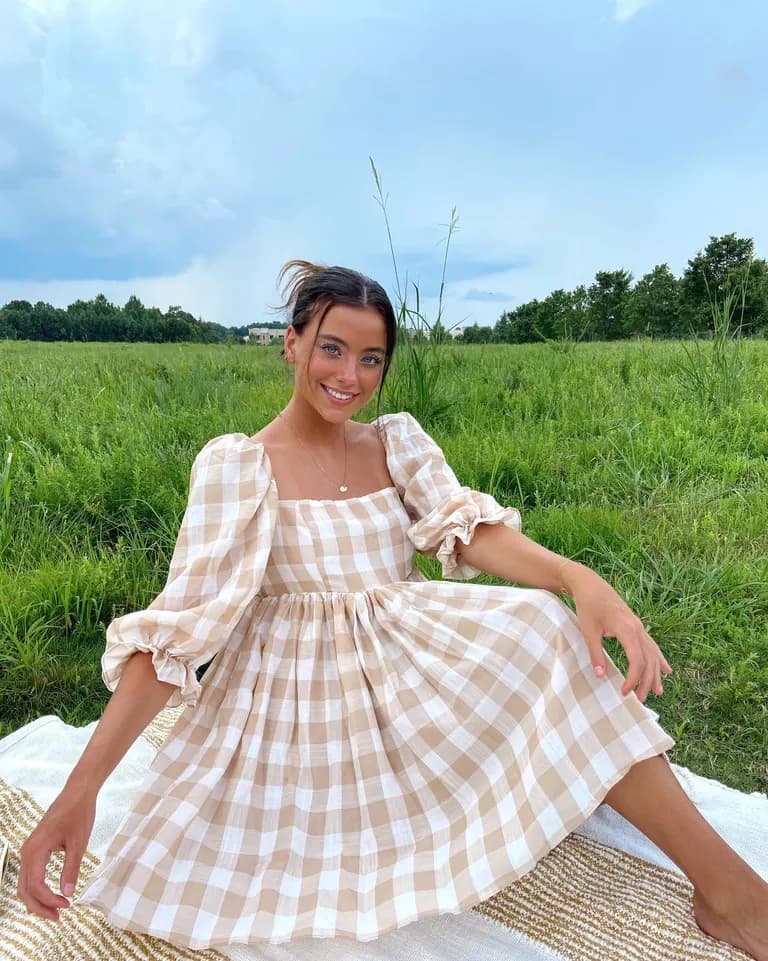Lifestyle · Summer Meadow Picnic, example 3 of 5