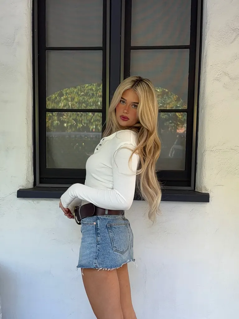Girl next door · Casual Porch Fit, example 2 of 3