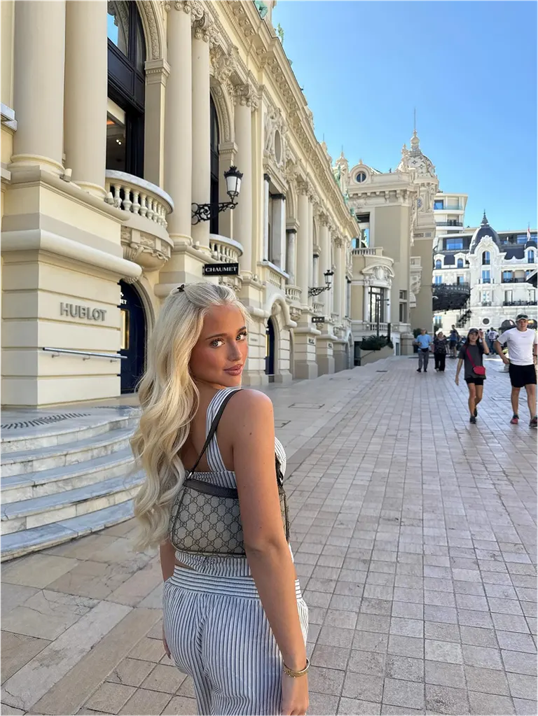 Travel · European City Walk, example 2 of 3