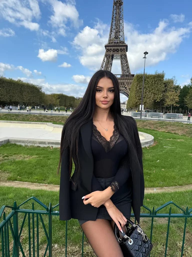 Travel · Paris Landmark Chic, example 5 of 5